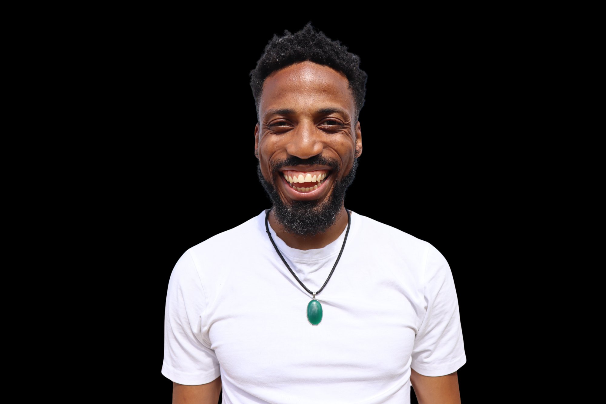 Gavin Speaks — biofeedback specialist helping creators and entrepreneurs dissolve limiting beliefs, remove procrastination and break income ceilings